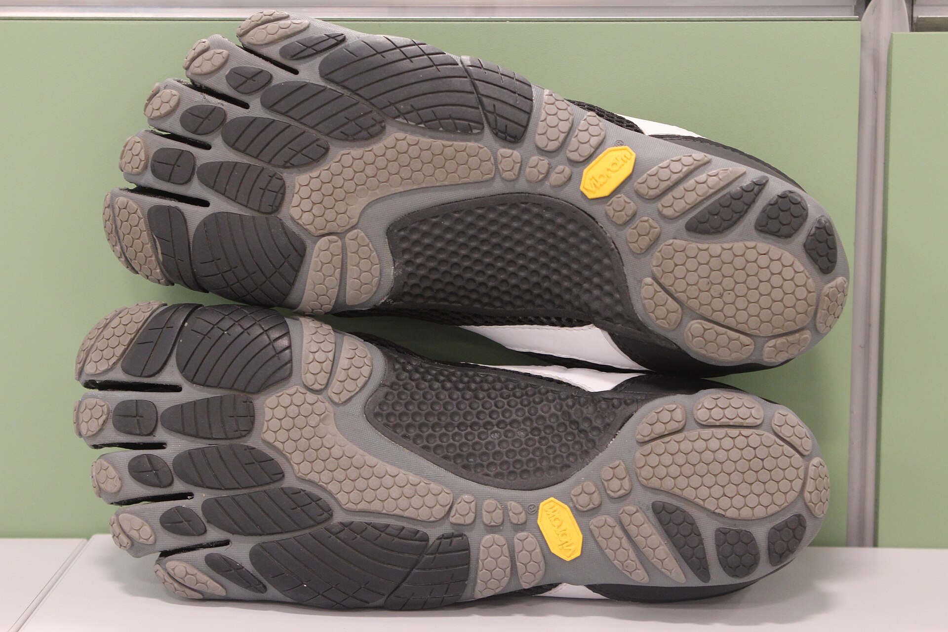 vibram five fingers shoe soles