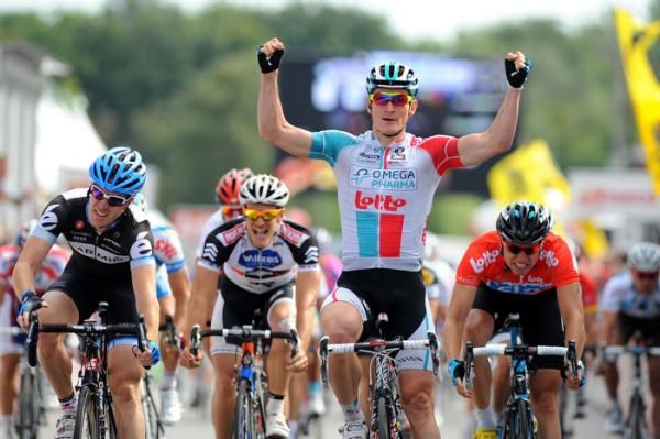 Germany's Andre Greipel (Omega Pharma-Lotto) outkicked Tyler Farrar (Garmin-Cervelo) and Edvald Boasson Hagen (Sky) for the stage win.