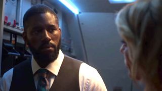 Silent Witness season 28 episode 8 Nikki with steward Ade (Gershwyn Eustache) on the plane 