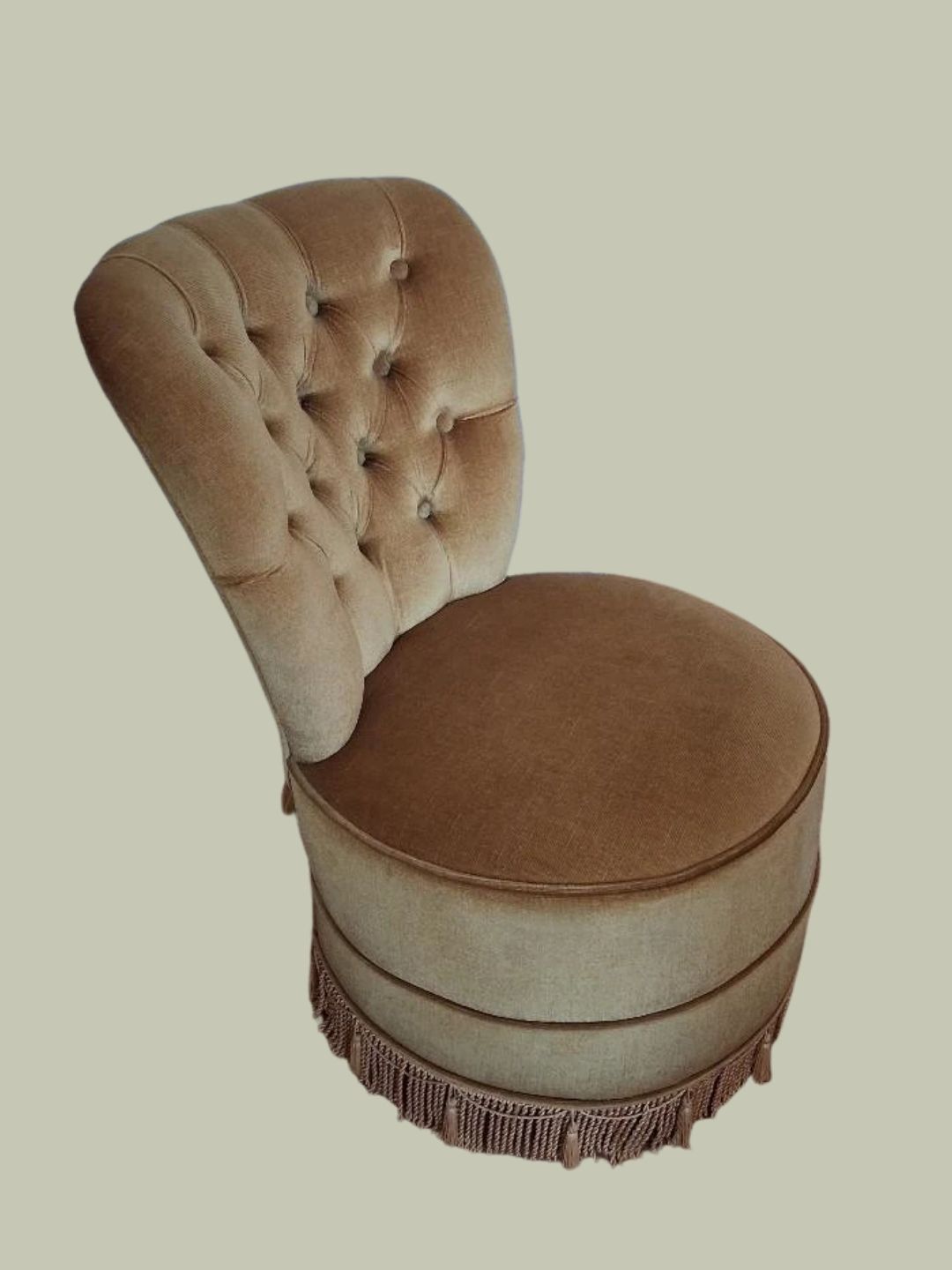 Ebay, Vintage Gold Dralon Mid-Century Buttoned Back Fringed Boudoir Cocktail Chair