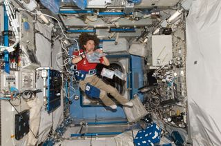 Astronaut Coleman Participates in the Integrated Cardiovascular investigation 