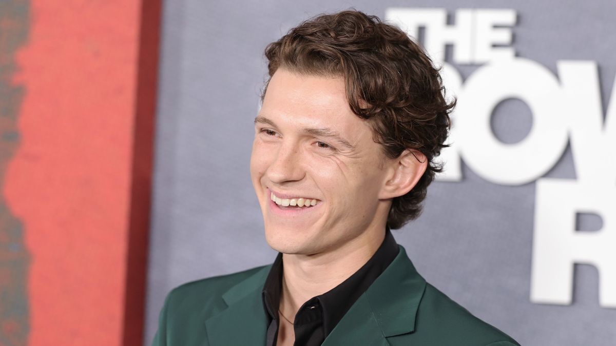 Tom Holland Said He Feels Most Himself in His Relationship with Zendaya ...