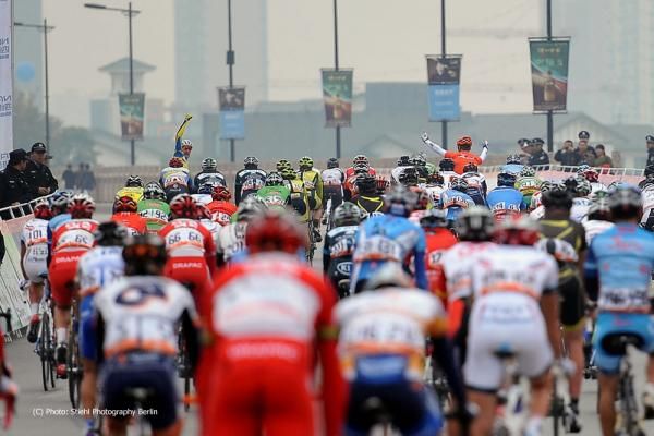 The peloton wraps up the Tour of Taihu Lake