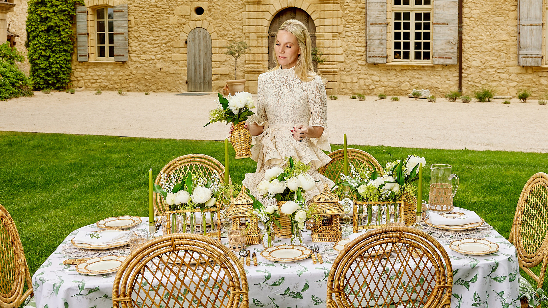 Rattan tablescape
