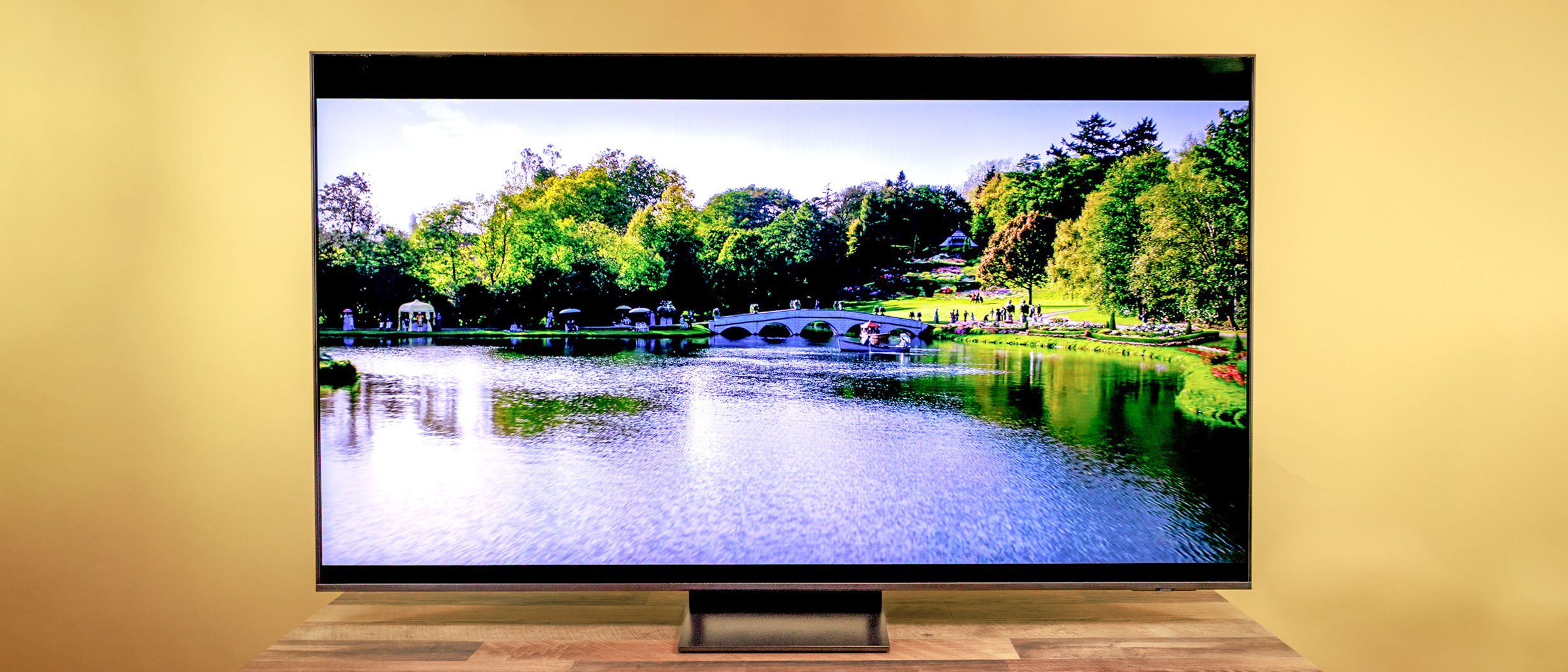 Samsung NEO QLED QN70F TV on a table