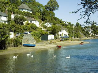 Hotchpotch in Helford (Lillicrap Chilcott)