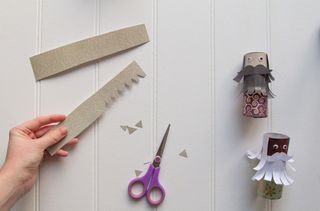 Give your toilet roll three kings a crown of gold or glitter paper