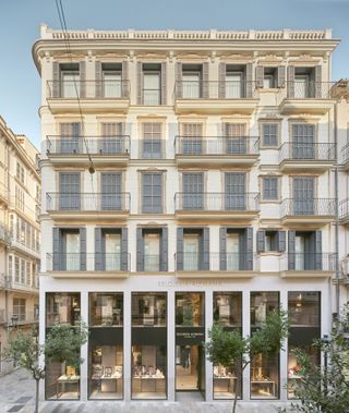 Relojeria Alemana or Edificio RA with its period architecture that has been refreshed with mirrored, gold and rich green fabric interiors