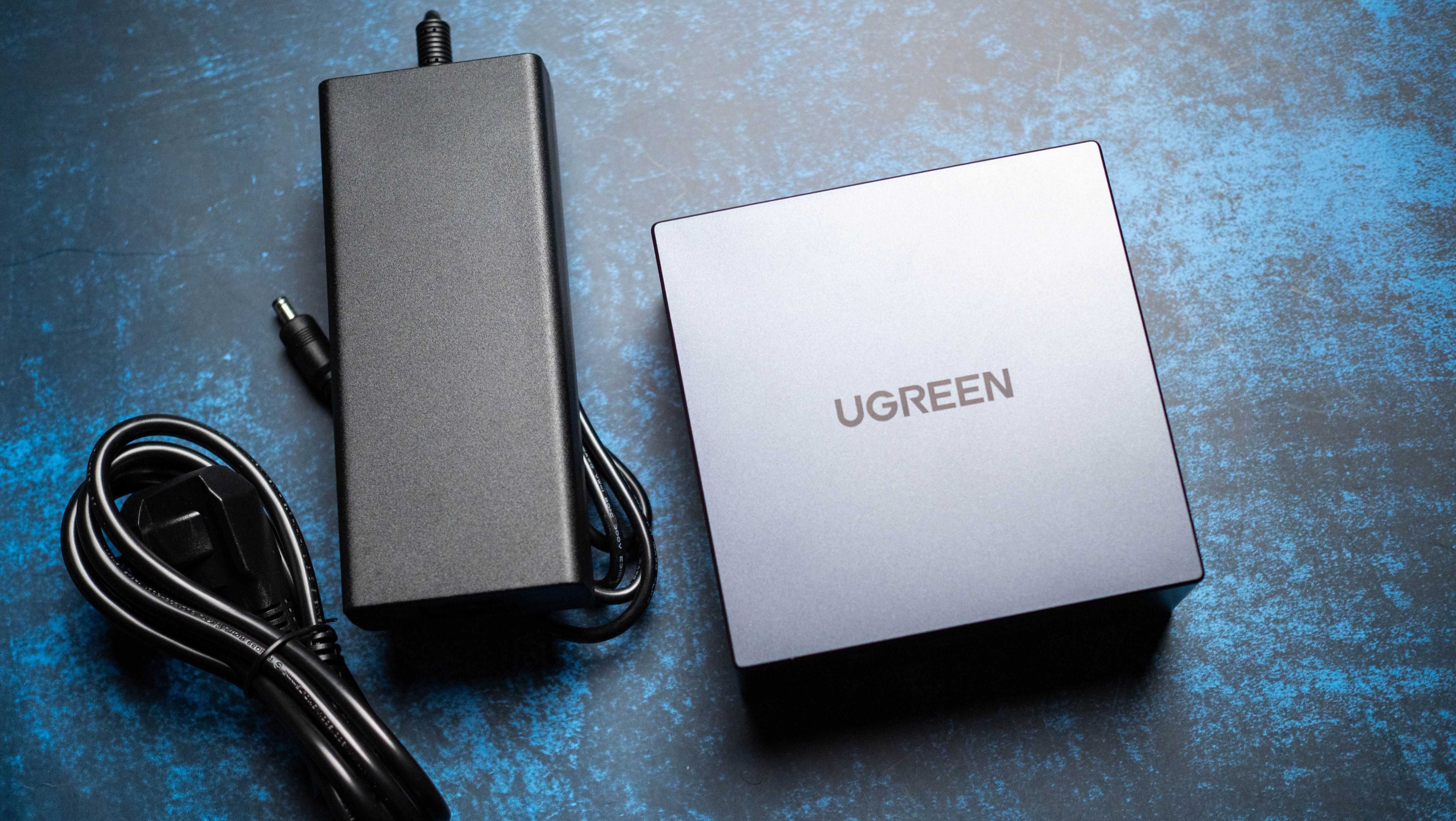 UGREEN 17-in-1 Maxidok Thunderbolt 5 review on Android Central