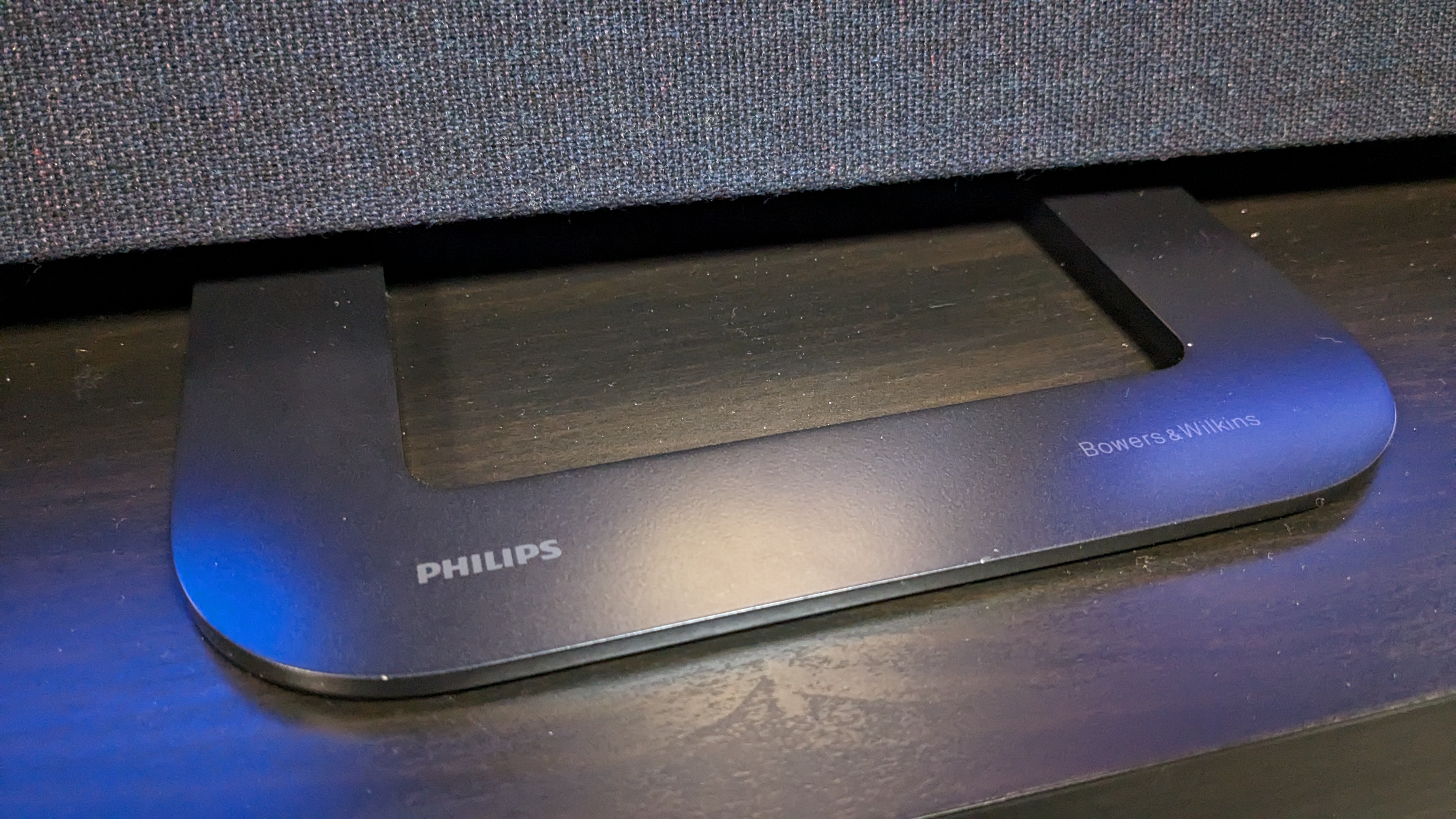 Philips OLED908 supplied stand