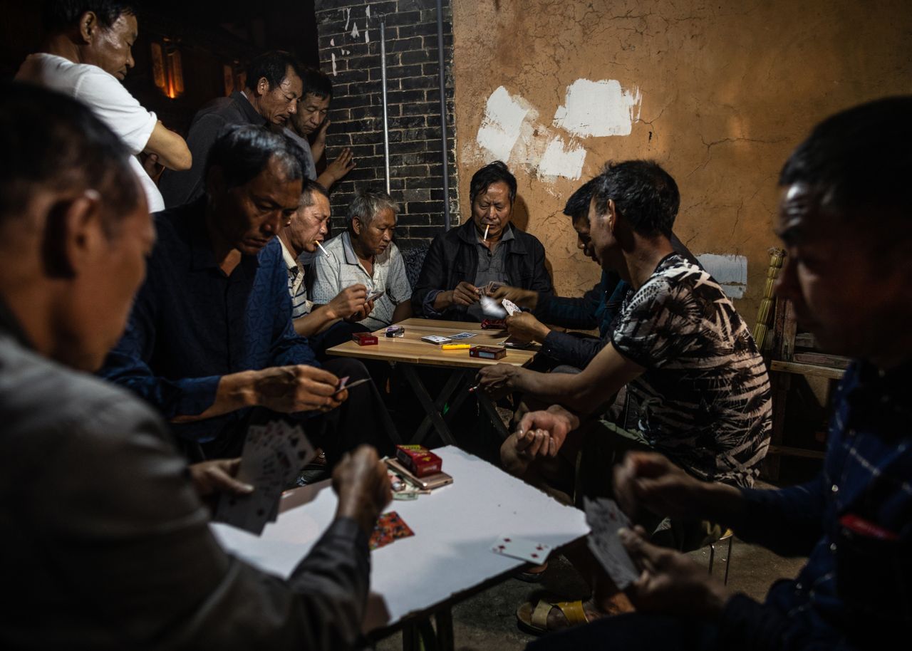Image of Gambling in Jianshui by Marco Tagliarino
