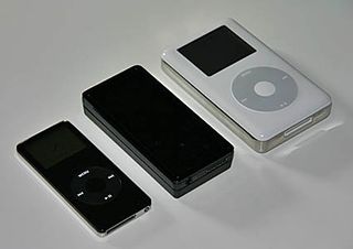 Size comparison between a first-generation Ipod Nano (left), the Samsung K5 (middle) and a fourth-generation Ipod (right). The K5 is about three times thicker than an Ipod nano.