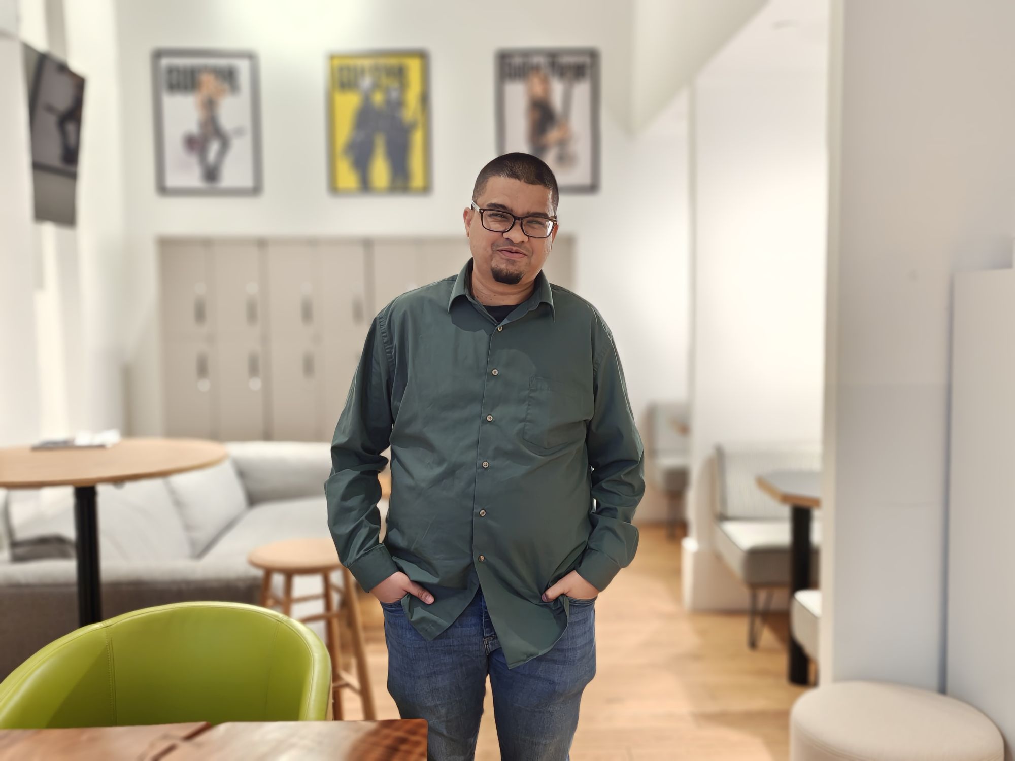 Motorola Razr Ultra 2025 portrait sample.
