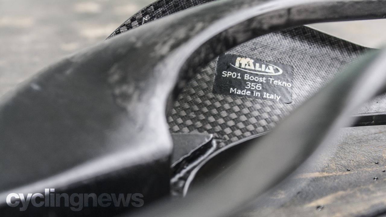 Selle Italia SP-01 Boost Tekno Superflow saddle