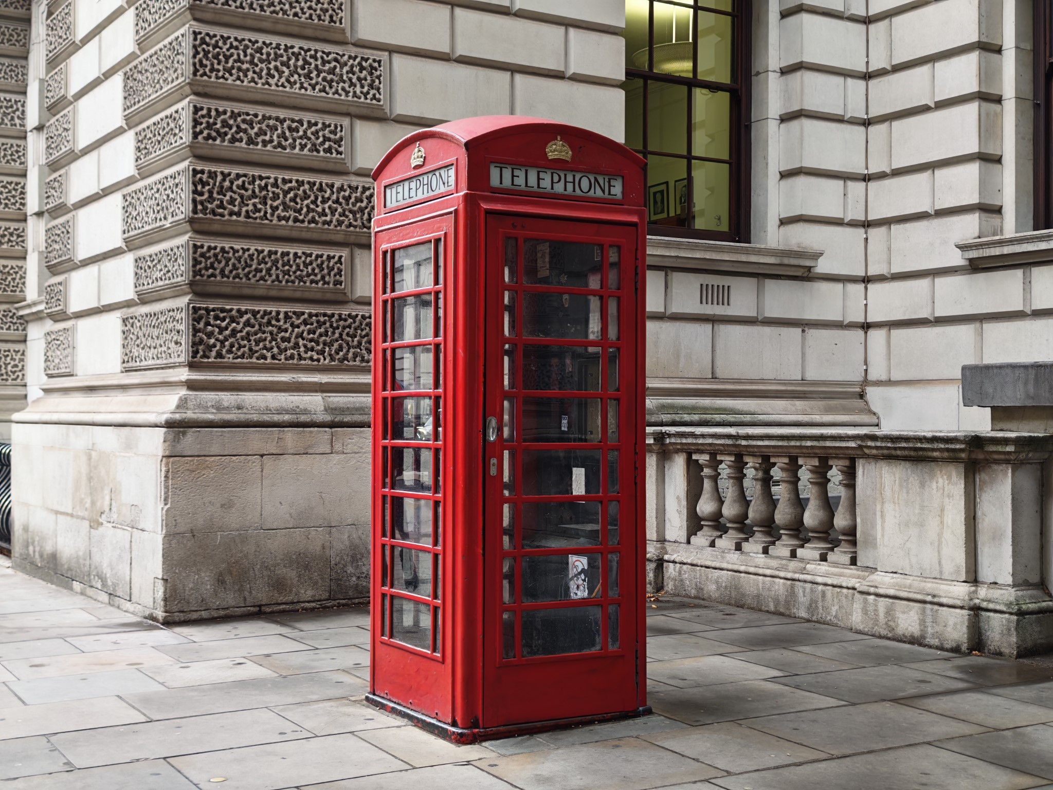 Honor Magic V5 review photos in London