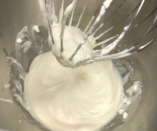 Kenwood Chef XL Titanium Stand Mixer cream