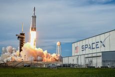 Edinburgh Worldwide has a stake in SpaceX &ndash; whose Falcon Heavy rocket is seen lifting off here