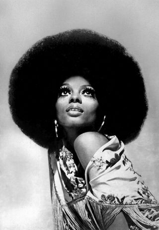 Diana Ross poses for a portrait session on July 16, 1975 in Los Angeles. California