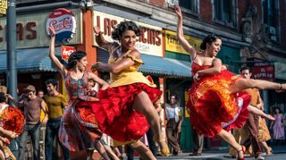 Der danses på gaderne i New York i en scene fra filmen West Side Story