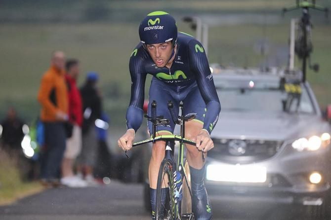 Alex Dowsett, Movistar on the climb.