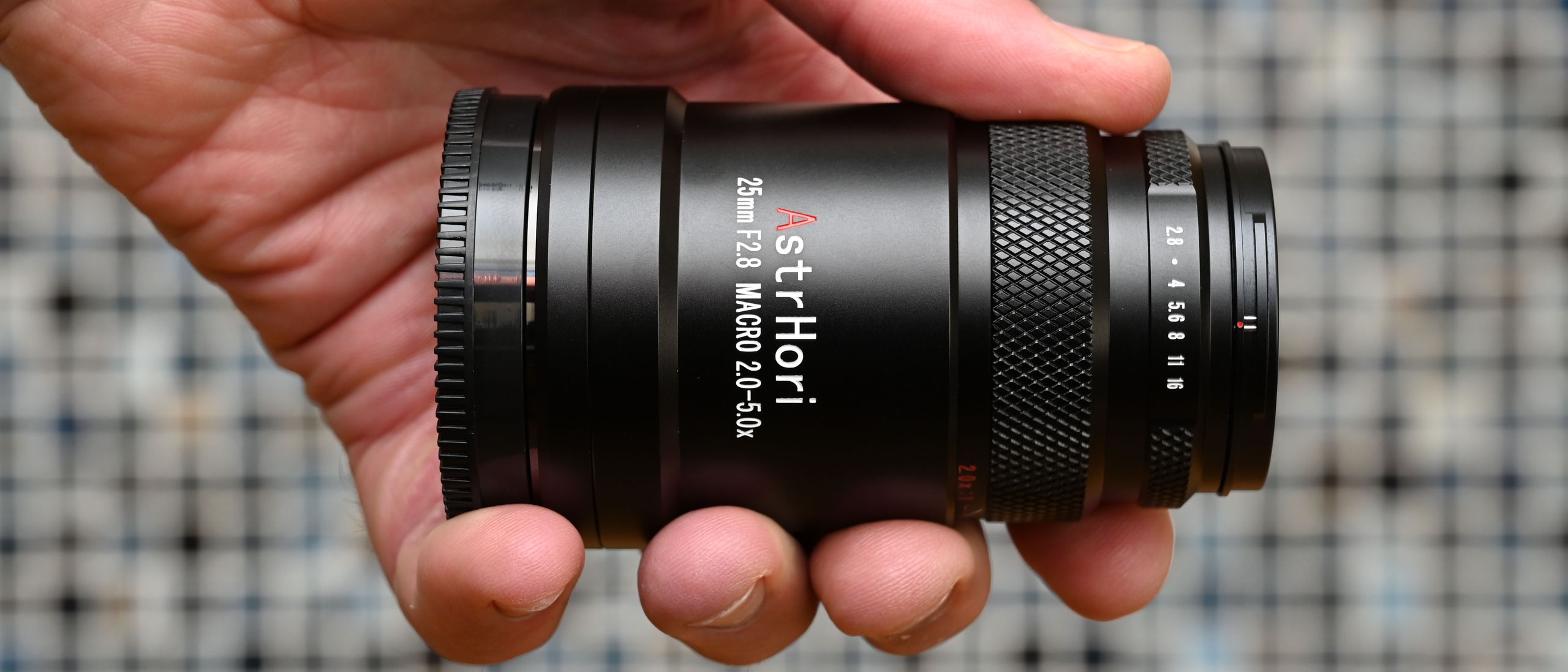 F/2.8 2.5-5X AstrHori 25mm F2.8 2X-5X Ultra Macro Lens For