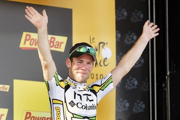 Mark Cavendish (HTC - Columbia) celebrates his stage win in Gueugnon.