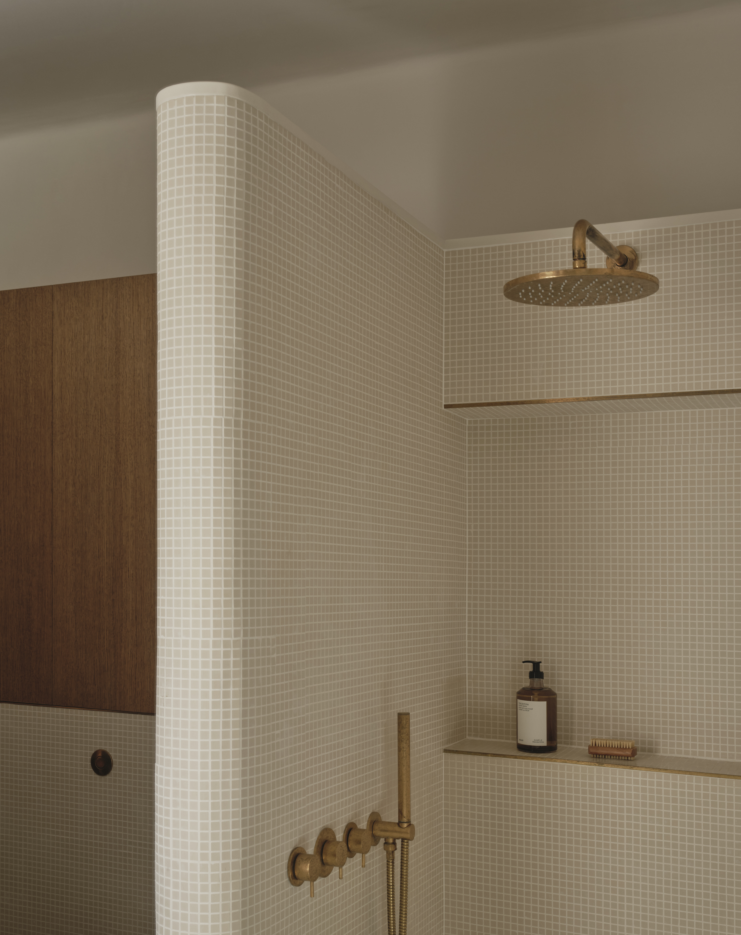 Heion house by studio hagen hall is a london terrace house reimagined through warm timbers and contemporary minimalism