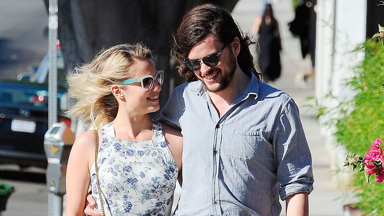 Dianna Agron Marries Winston Marshall