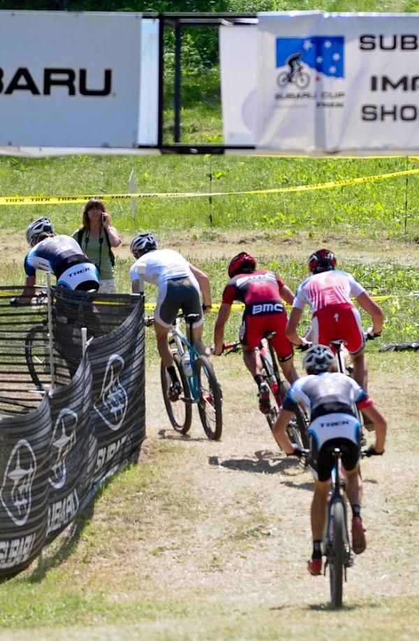The leaders come through the start/finish with two laps to go