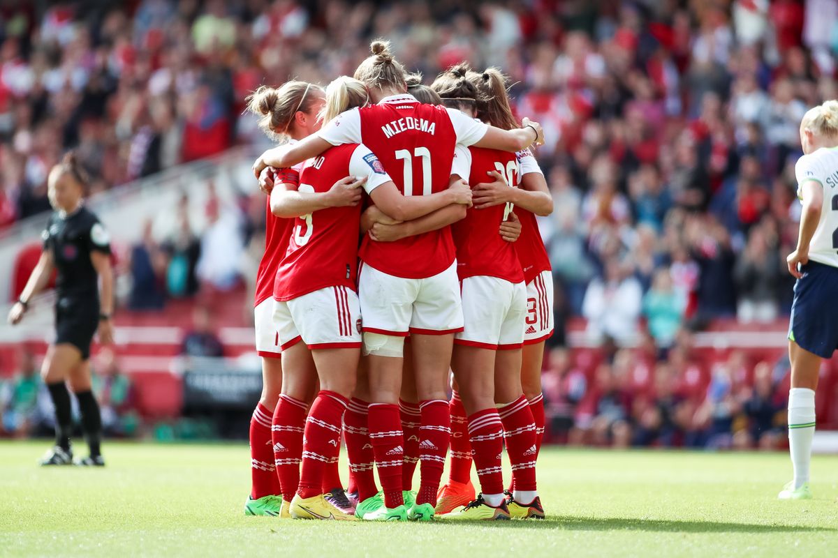 Record WSL Crowd See Arsenal Hit Four In Dominant Derby Win Over ...