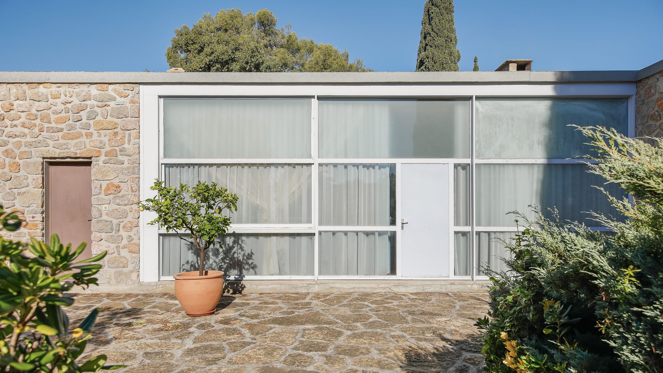This modernist villa by Le Corbusier could be yours