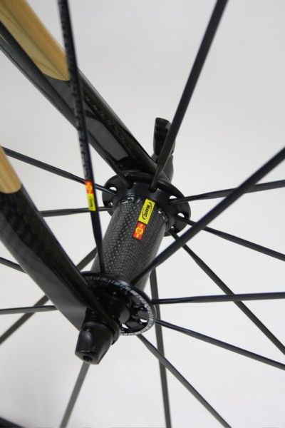 Mavic's Ksyrium SL Premium front hub is a combination of carbon and aluminium