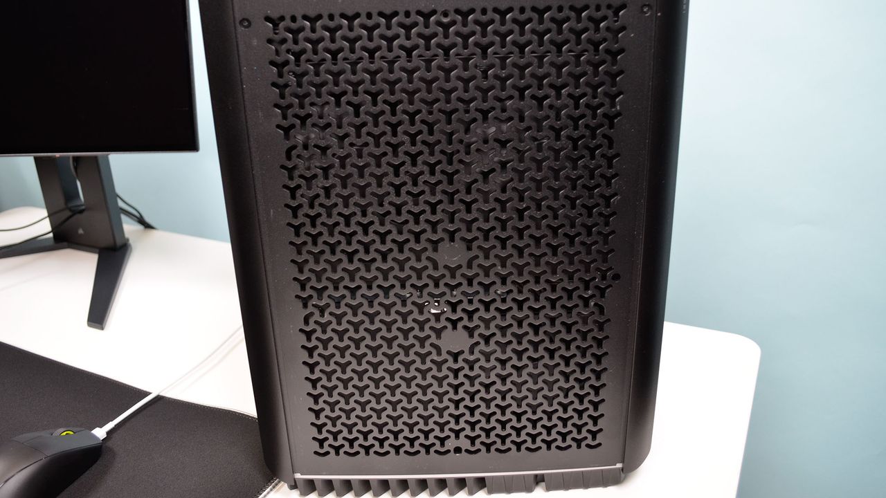 A Corsair One i500 on a desk