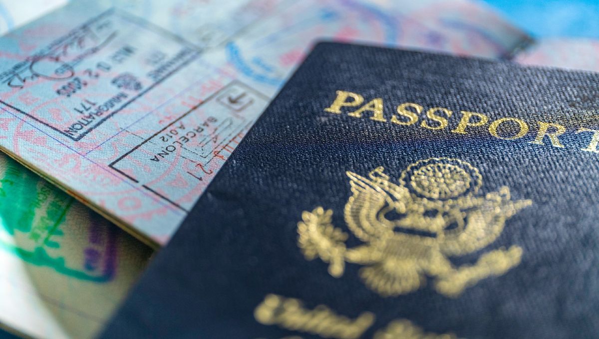 travel on expired passport