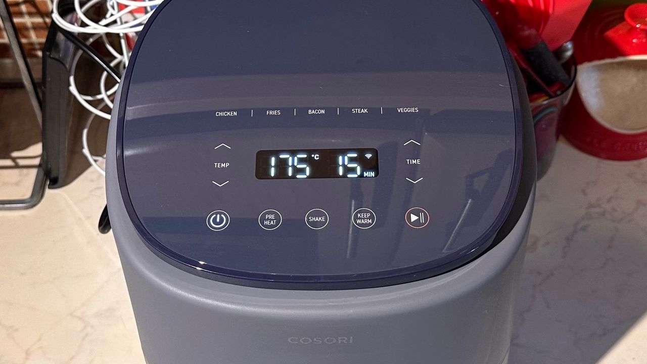Cosori Air Fryer Lite digital display