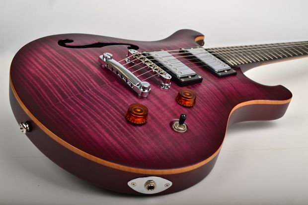 う*る様 Legator エレキベース HB-300 保証書付き 良品 1936 Legator