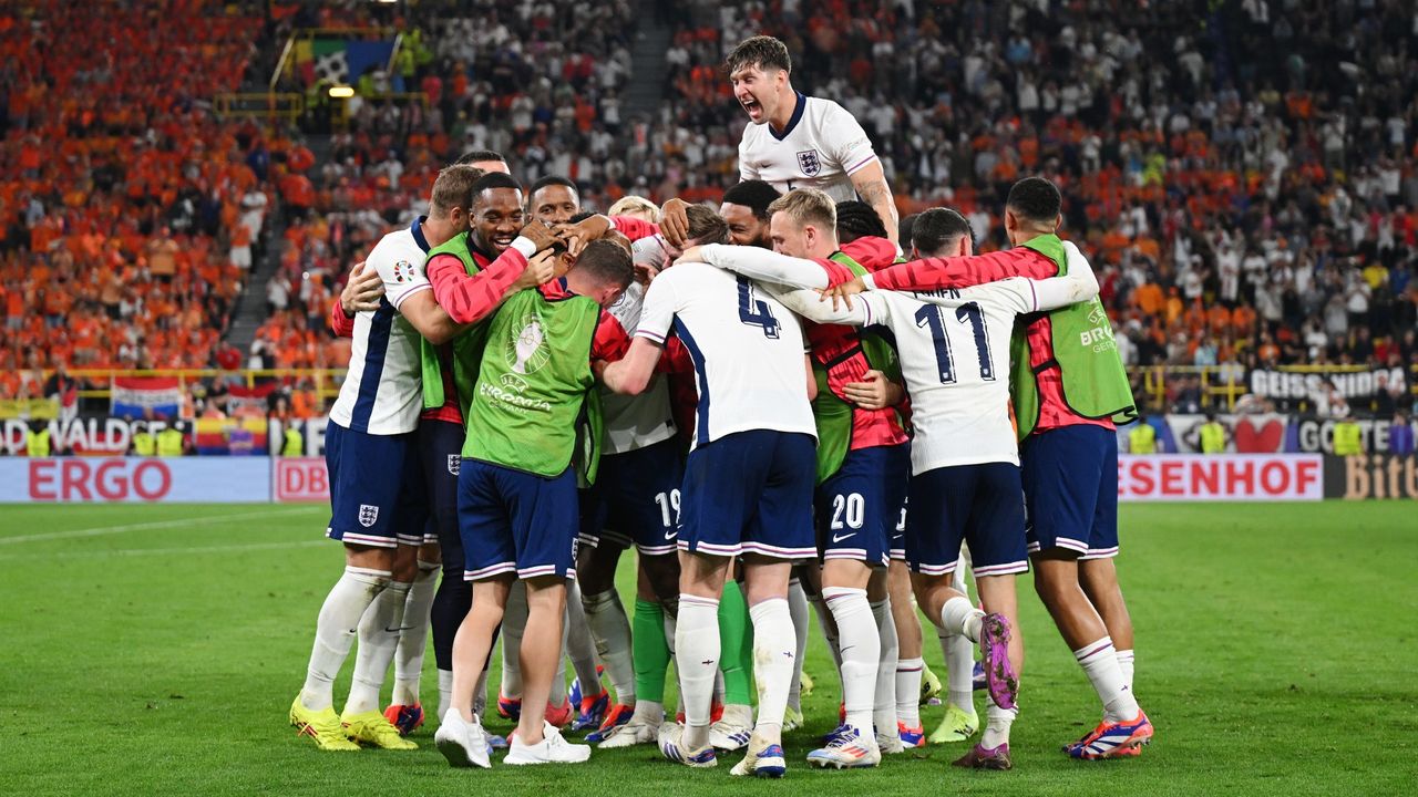 England celebrate Ollie Watkins&#039;s match-winning goal in the final moments of their semi-final match against the Netherlands