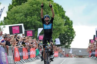 Bradley Wiggins wins, British road race national championships 2011