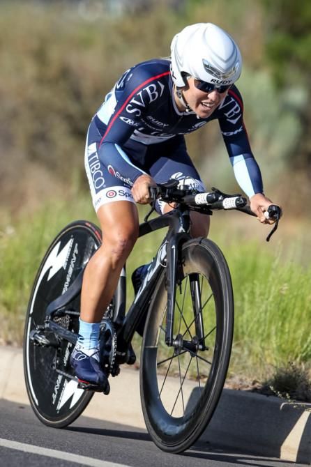 Shelley Olds (TIBCO) on her way to second place in the prologue.