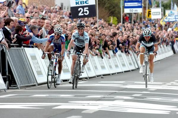 Sylvain Chavanel (Quick Step), Nick Nuyens (Saxo Bank) and Fabian Cancellara (Leopard Trek) sprint to the line in Ninove.