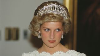 32 of the best Princess Diana Quotes - Diana wearing pearl and diamond tiara