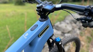 Husqvarna MC5 e-MTB front end view