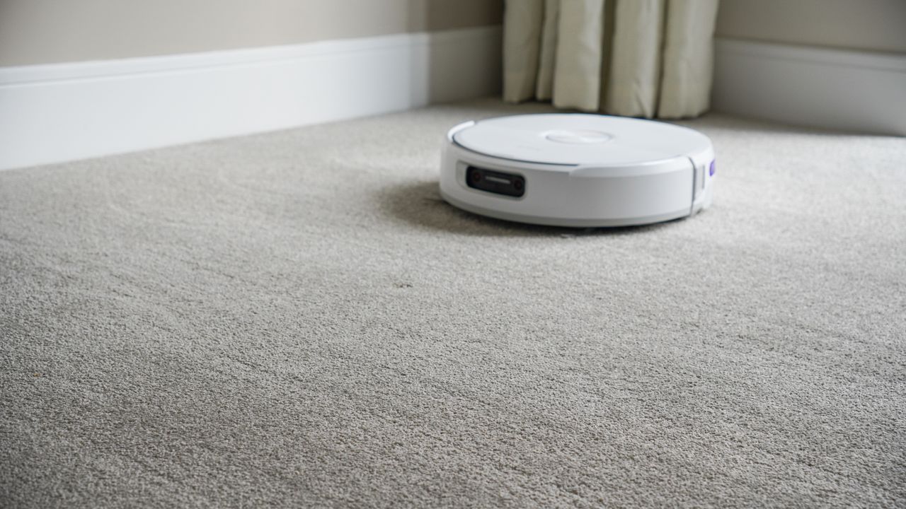 Clean carpet after the suction test