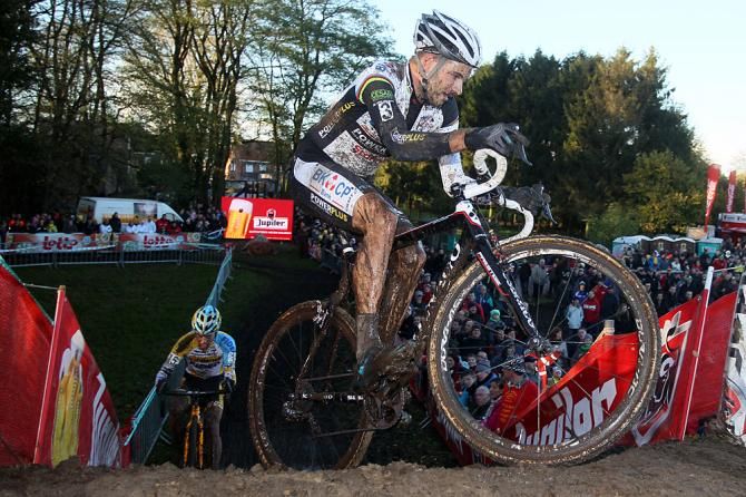 Niels Albert had to chase from a long way back after spinning around on the first lap