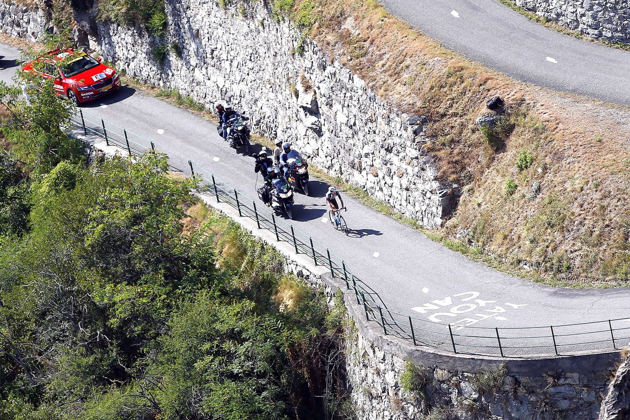 Romain Bardet alone on the Lacets de Montvernier.
