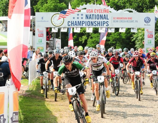 Michael Broderick (Kenda-Stan's NoTubes) gets the hole-shot