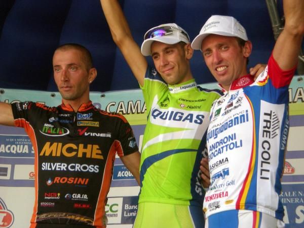 The GP Camaiore podium: Massimo Guinti (Miche), Vincenzo Nibali (Liquigas) and Leonardo Bertagnoli (Serramenti)