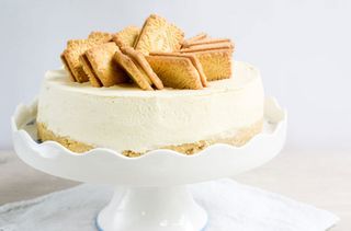 no-bake custard cream cheesecake