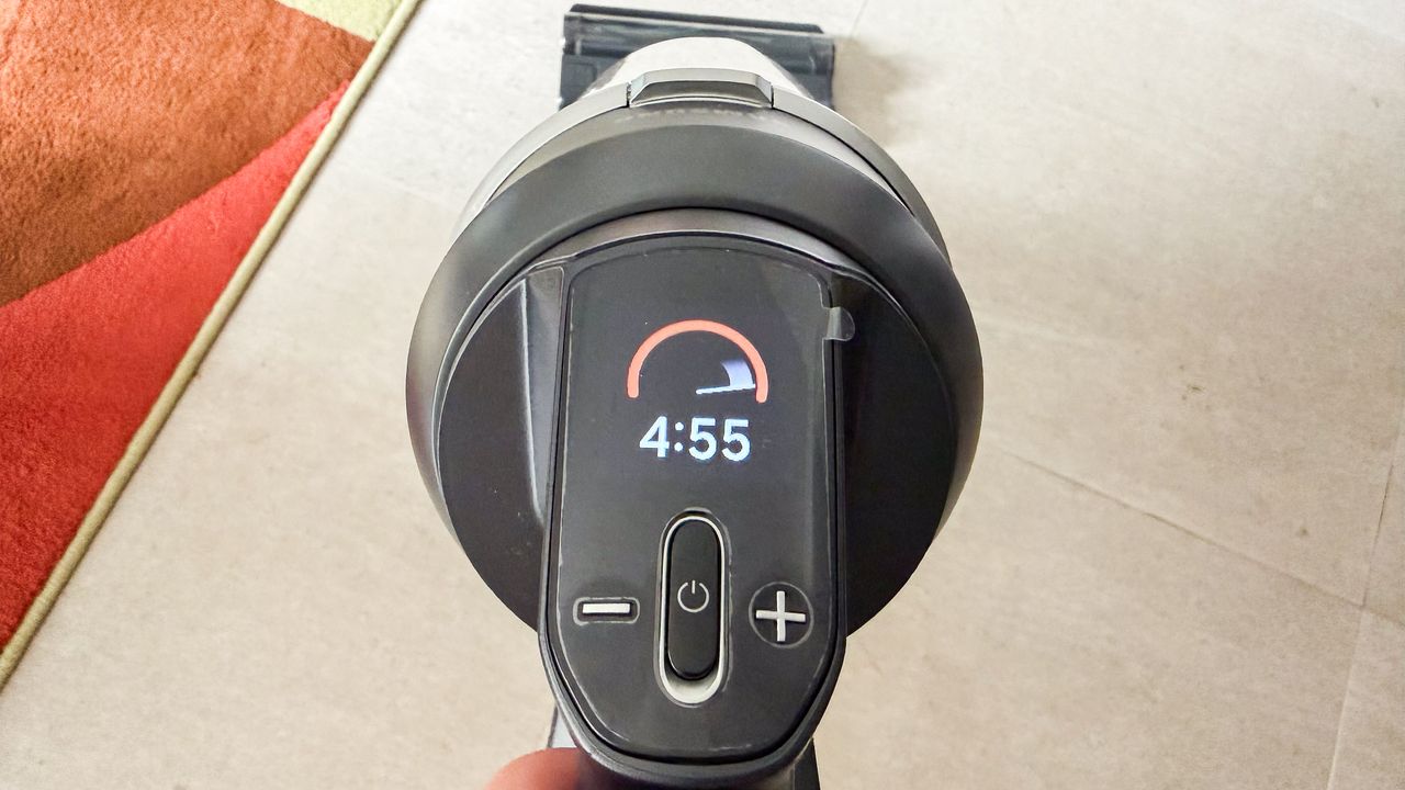 A timer countdown on the Samsung Jet 95S screen