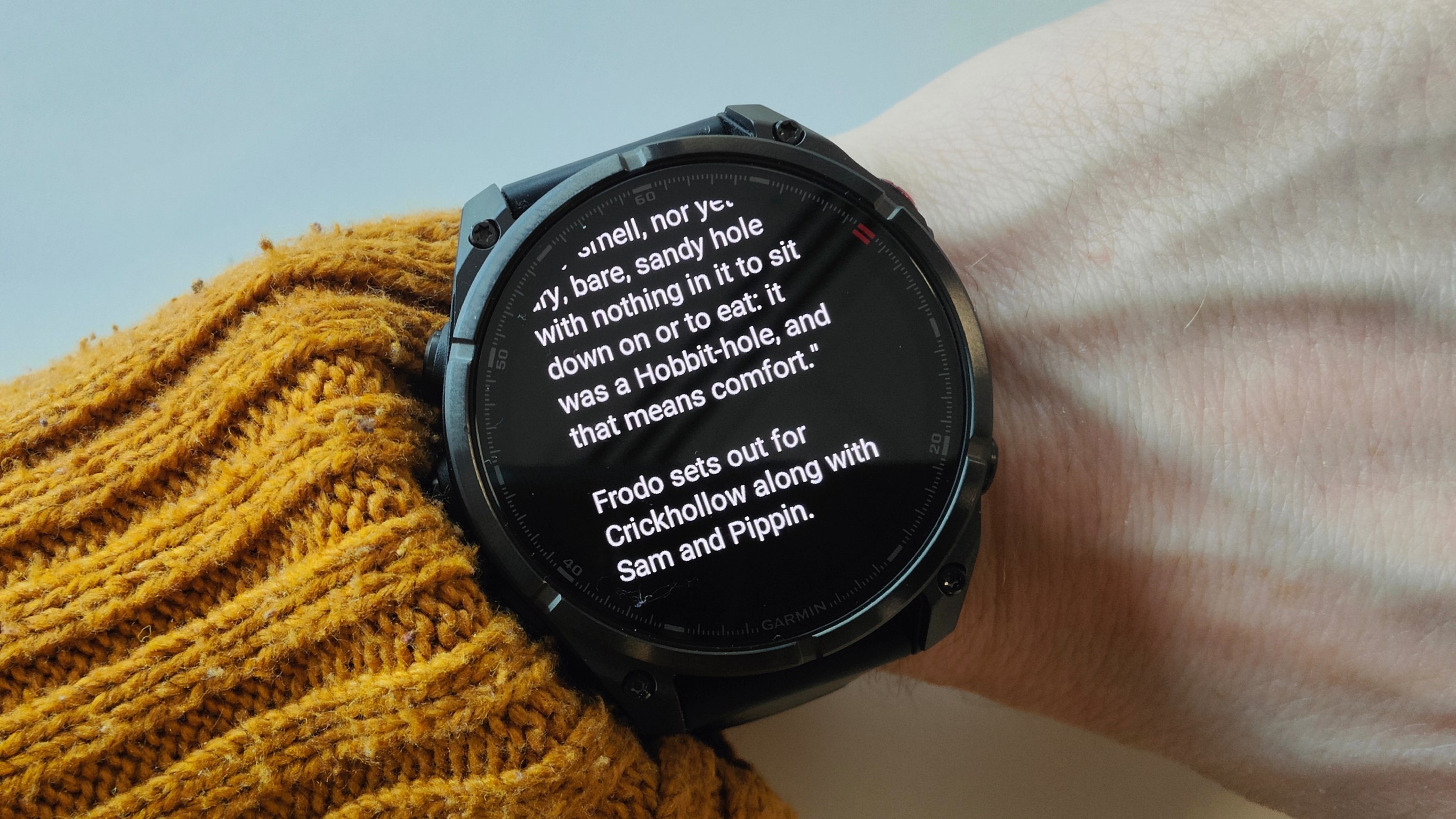 أداة Walk With Frodo التي تعمل على Garmin Fenix ​​8 Pro